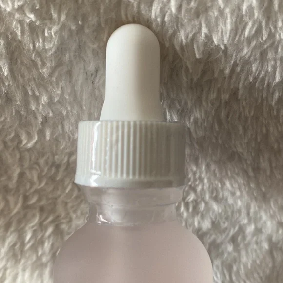 Clarity RX shimmering facial oil - Picture 4 of 4